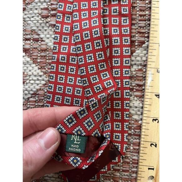 Vintage Lauren Ralph Red 100 Percent Silk Geometric Tie - Picture 4 of 4